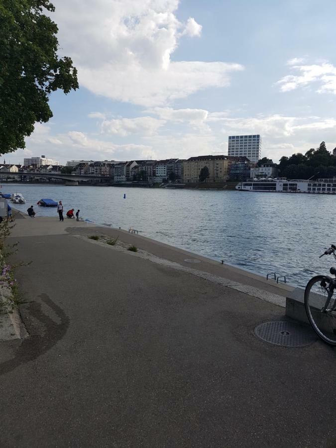 Am Rhein * Basel