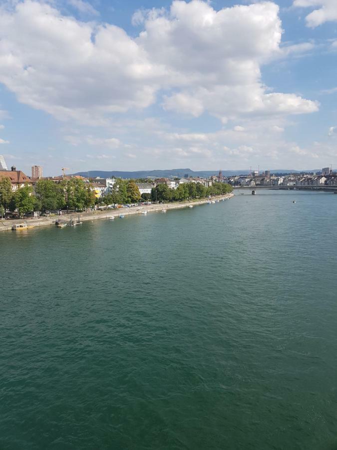 Am Rhein * Basel